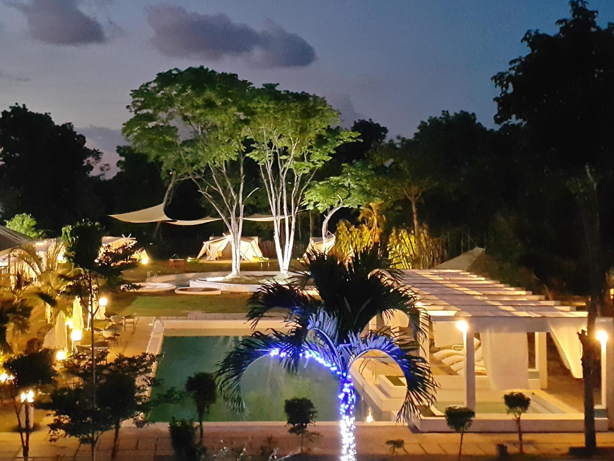 Blue Hotel And Resort Calamba  Εξωτερικό φωτογραφία